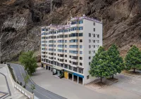 Xiajiaermojiudian - vue sur la montagne