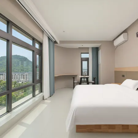 Linhai Liandong U Valley Audio-Visual Boutique Stay (Linhai South Station)