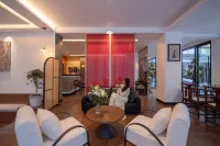 Lijiang Shinian · Listening to Snow Echoes | Yunding Snow Viewing Black Vinyl Garden Boutique Stay