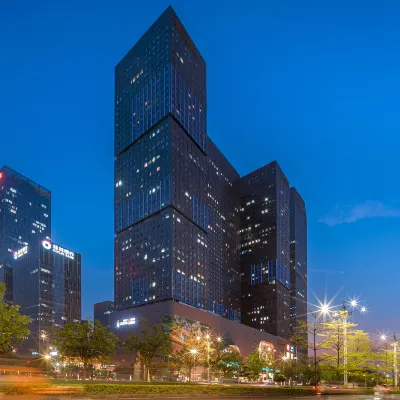 柏曼酒店（南寧五象航洋城總部基地地鐵站店） 鄰近青秀山風景區-蘇鐵園的酒店