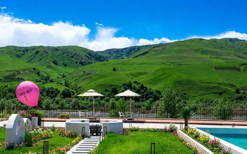 Cloudscape Realm · Cloud Aesthetics | Grassland Panoramic Mountain Lodge (Nalati Scenic Area) - bar