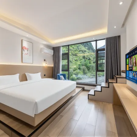 Super 8 Preferred Hotel (Bipenggou Li Xiaolu)
