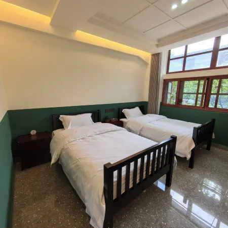 Zhiziluo Hostel · Nostalgic Themed Homestay