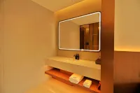 Kongtong Mountain Retreat · Luxury Hideaway