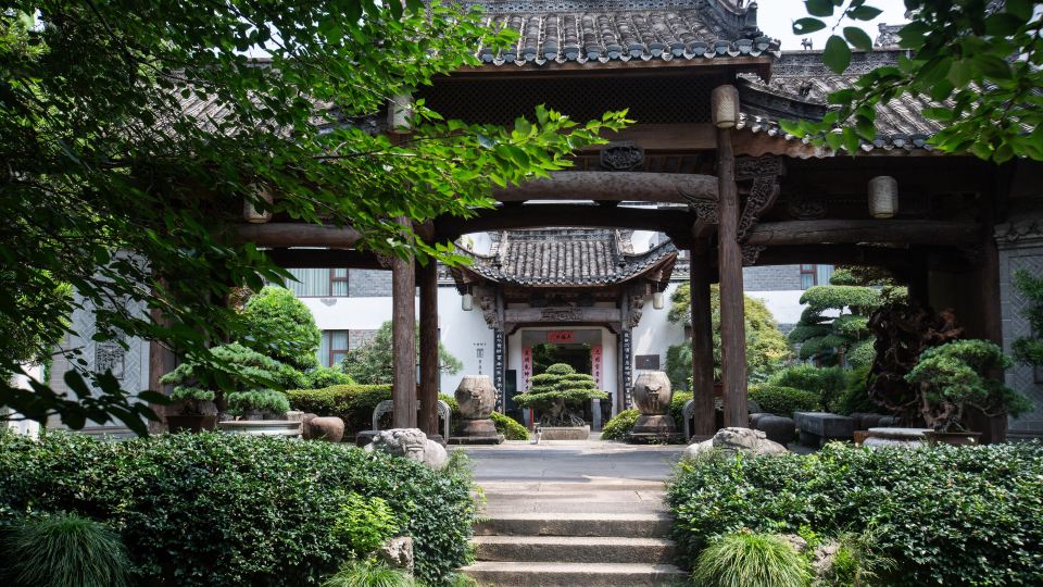 Seclusive Mengxi Garden