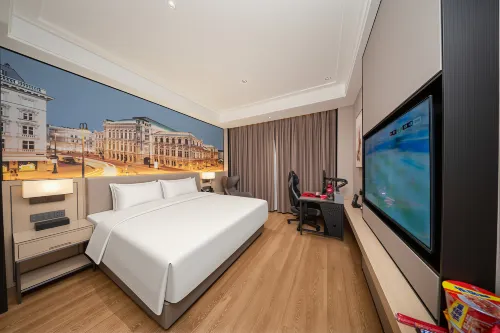 Yunying Baojing Shikong E-Sports Hotel (Hua Wuyue Plaza Huaxing Road) - 2-Star