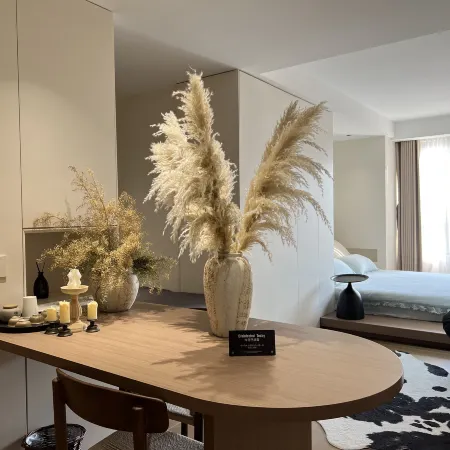 R7 Residence