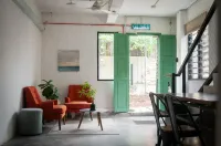 Aceh Suites by Aayu - 1 min walk to Armenian St - Pensions