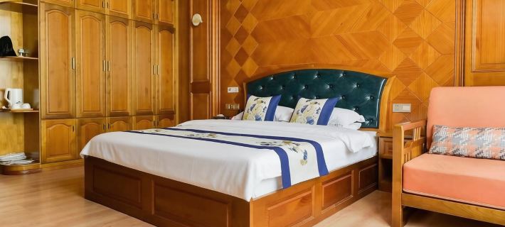 Dchinsenka Sanju Hotels in Deqen