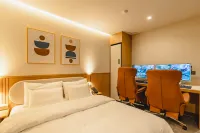 Hound hotel chuncheon - parking