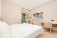 Homeinn · neo Hotel (Baishan Municipal Government) - parking