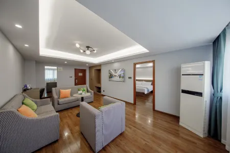 貓山屋怡居飯店（常州環球港高鐵北站店）