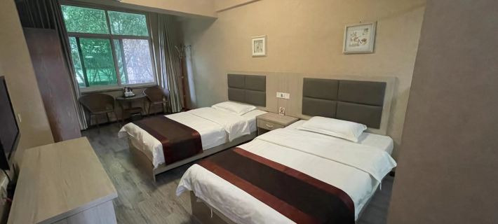 Rongqi Hotel Hotels in Miyi