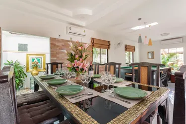 รูปภาพของMadee Villa - Pattaya Holiday House Walking Street 6 Bedrooms