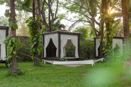 Lotus Blanc Hotel