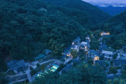 Shilily Hidden World Beishan Villa Resort