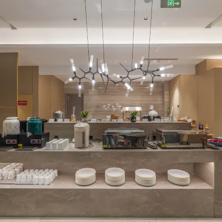 Yiju Life Hotel (Yuyao Station Wucaicheng)
