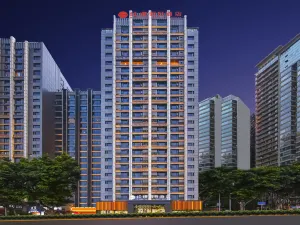 Hongyan Holiday Riverview Hotel (Chongqing Jiefangbei Hongyadong Branch)
