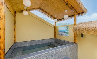 Haijiang Lodge · Swimming Pool · Luxury Family Boutique (Anji Longwang Mountain Rafting)