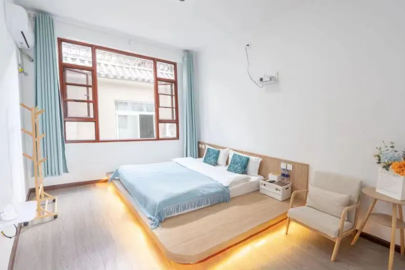 Dali Yuexi Fanghua Inn