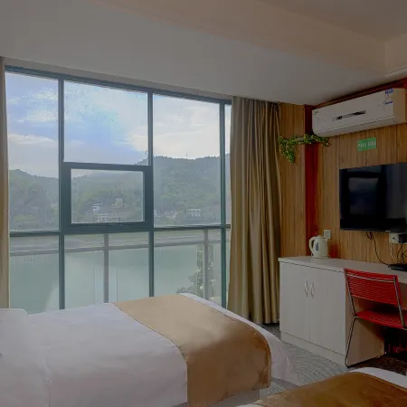 Xinshidai Holiday Hotel