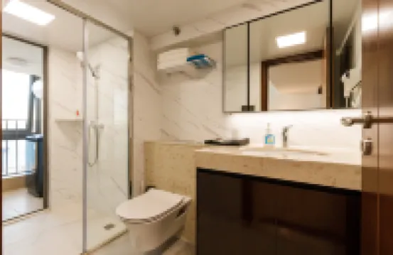 Yiban Apartment (Longguang Century Business Center Shantou High-Speed Railway Station)