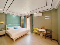 Gillian's Homestay Emerald Bay Hotels near Longmeiwan(Abstract Gallery)