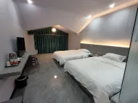 Linshe Hotel (Gunnaisi Scenic Area)