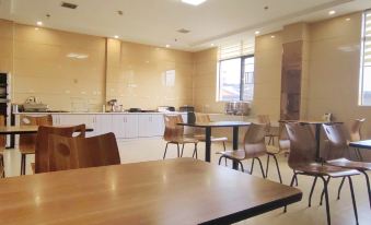 Jtour Inn Hotel (Fengcheng Railway Station Jianyi Avenue Xincheng)