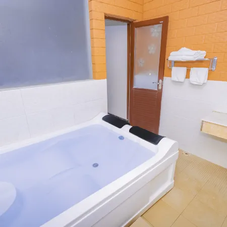 Jianlang Holiday Hot Spring Hotel