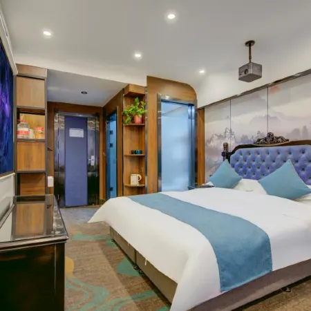 Tong Tong Hotel Chain (Dengzhou Hotel)