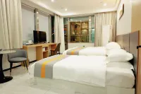 Yuezhitu Hotel (Kashgar Ancient City Scenic Area) - parking