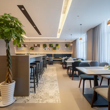 Homeinn Selected Hotel (Qixia Minsheng Road Mushi Manor)