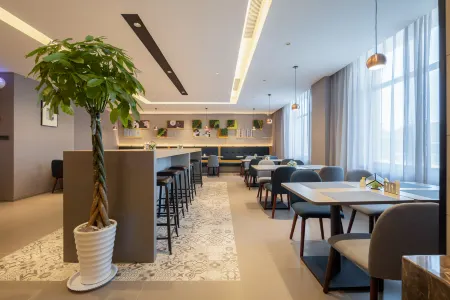 Homeinn Selected Hotel (Qixia Minsheng Road Mushi Manor) Отели в г. Цися