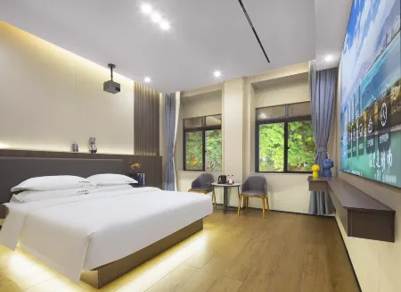 Peace Hotel Отели рядом с достопримечательностью «Qixian Square»