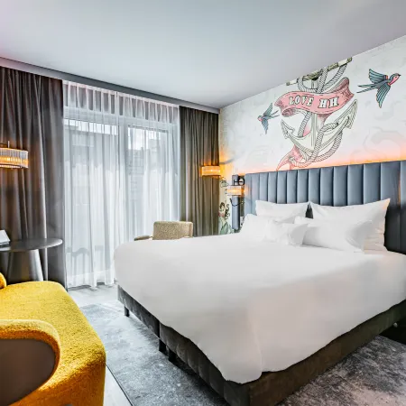 NYX Hotel Hamburg by Leonardo Hotels Отели рядом с достопримечательностью «Школа Булленхузер Дамм»