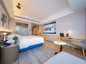 Kyriad Hotel (Yueyang East High-speed Railway Station)