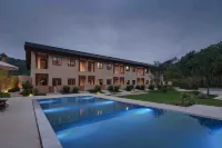 Xipo Longnan Weiwu - Pools