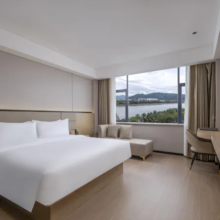 Huanzhu Hotel (Haiyun Square)