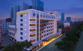 Vienna International Hotel (Linyi Taisheng Square Wanxianghui Store)