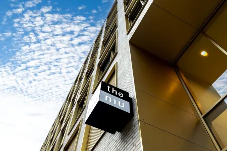 Holiday Inn - the niu, Flower Konstanz Отели рядом с достопримечательностью «Констанцский университет»