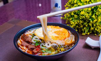 Fenglin Hotel (Nanchong North Station)