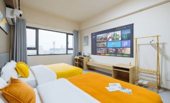 Lanwan Holiday Hotel (Nanjing Zhongshan North Road)