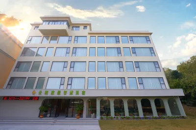 Yunting Holiday Smart Homestay (Guilin Normal University) Hotels in Yao Mountain/Guilin University Of Electronic Technology