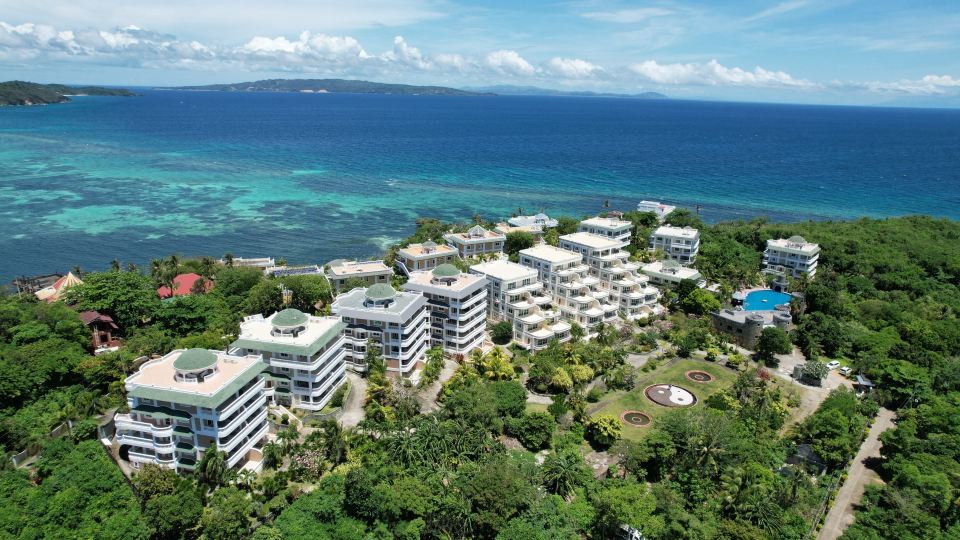 Lingganay Boracay Hotel Resort