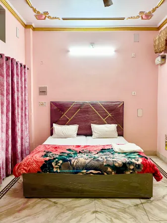 Trilok Residency Dashashwamedh Varanasi Отели рядом с достопримечательностью «Прачайн Хануман Гат»