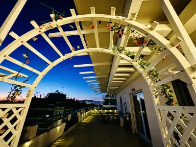 Quiet House-Athens Center 100 Meters Balcony on the Top Floor Hotel dekat Nea Smyrni Stadium