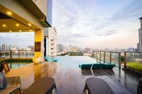 ซิทาดีนส์ เซบูซิตี้ - สระว่ายน้ำแบบอินฟินิตี้