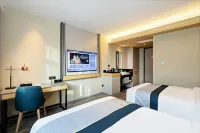 Homeinn Selected Hotel (Xiangfen Fenhe Scenic Bridge Longshan Road) Hotels in Xiangfen