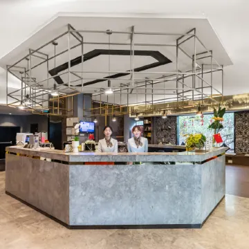 Wanhe Zhizhen Hotel (Shanghai Sun Moonlight Dapuqiao Subway Station) Отели рядом с достопримечательностью «Тяньцзыфан»